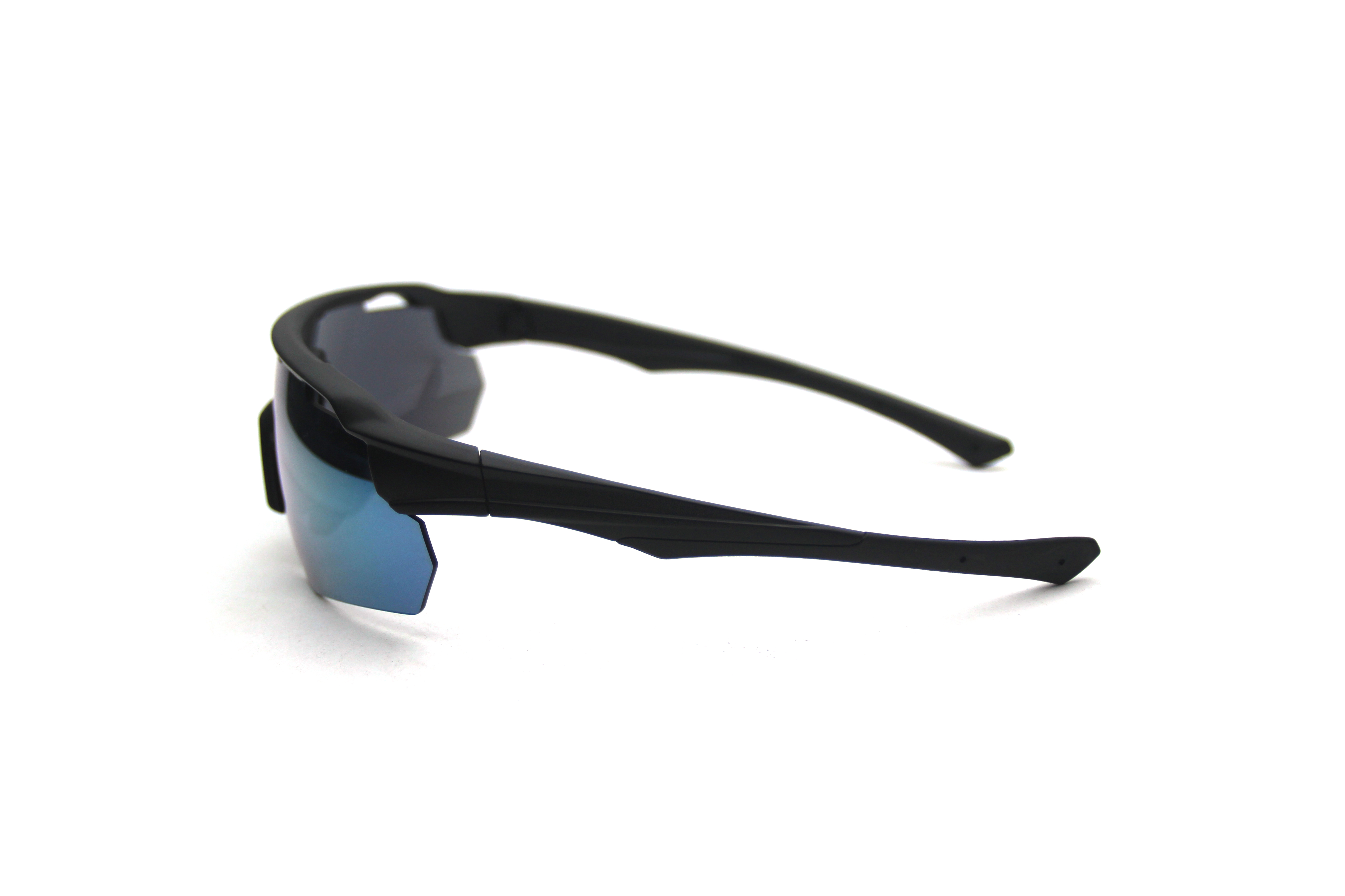 Glasses Very easy to change lens it can change lens with a easy pull