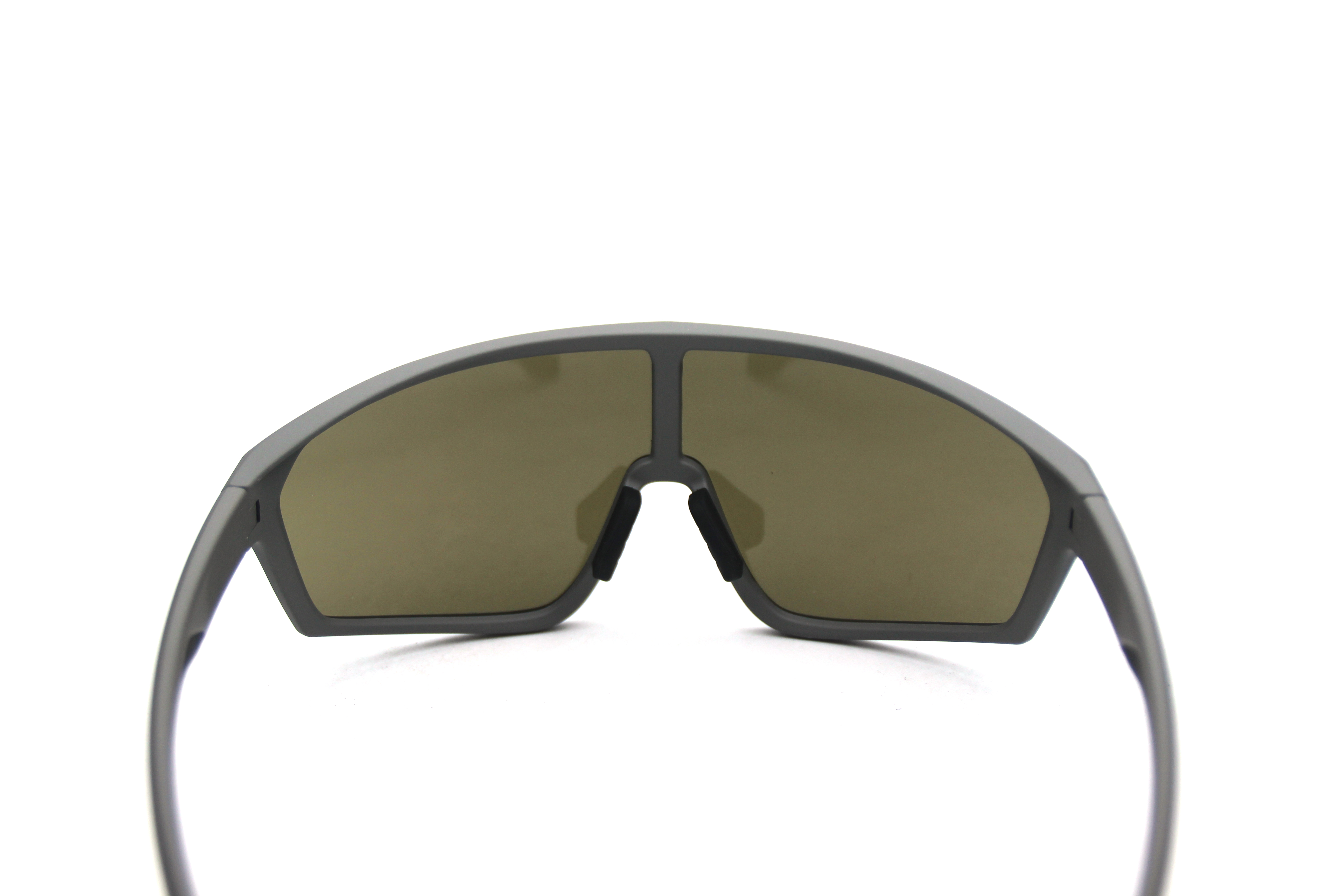 Merits Larger lens Cam hinge Matt finishing without painting glasses