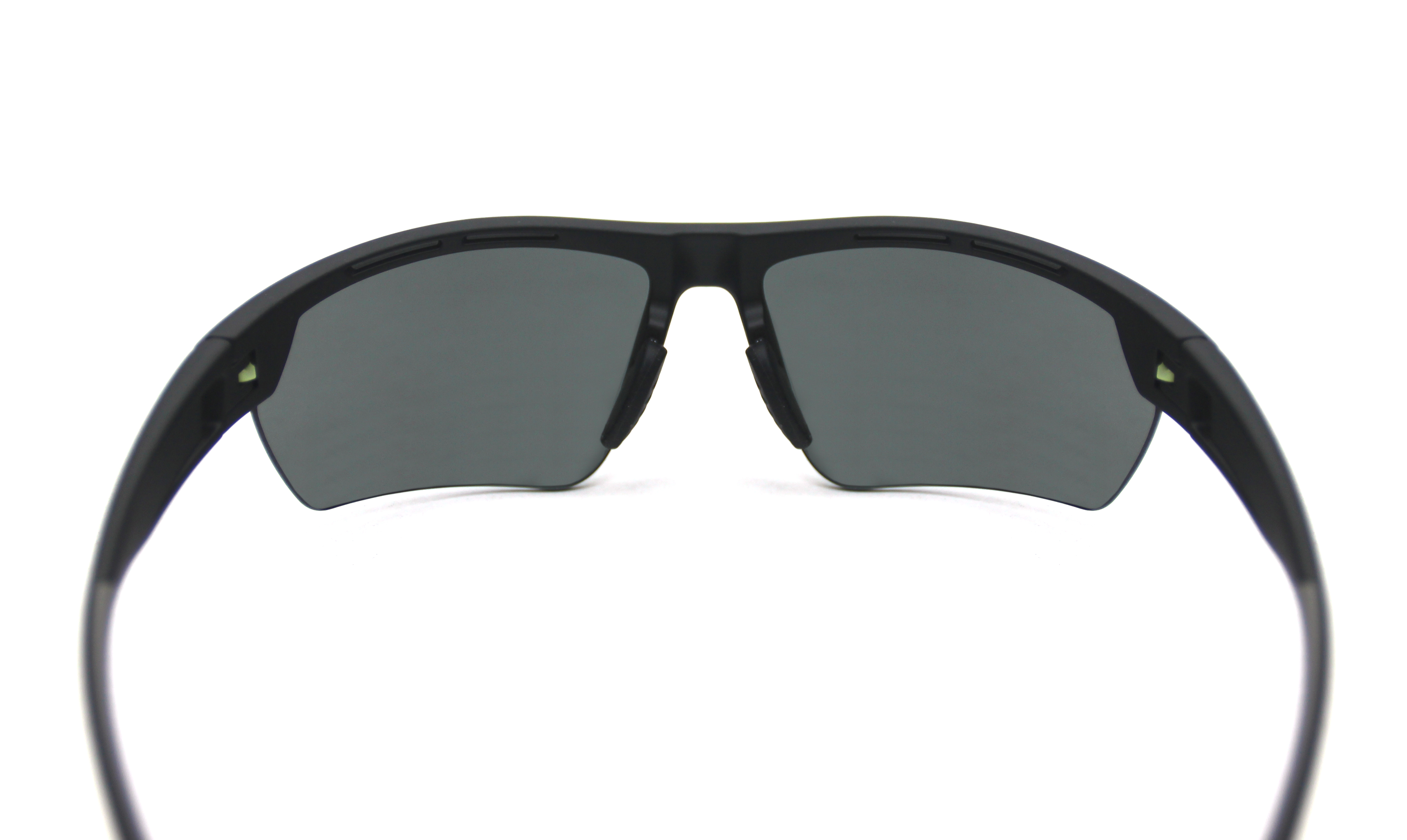 Merits Patent structure that very easy to change lens suitable for different weather