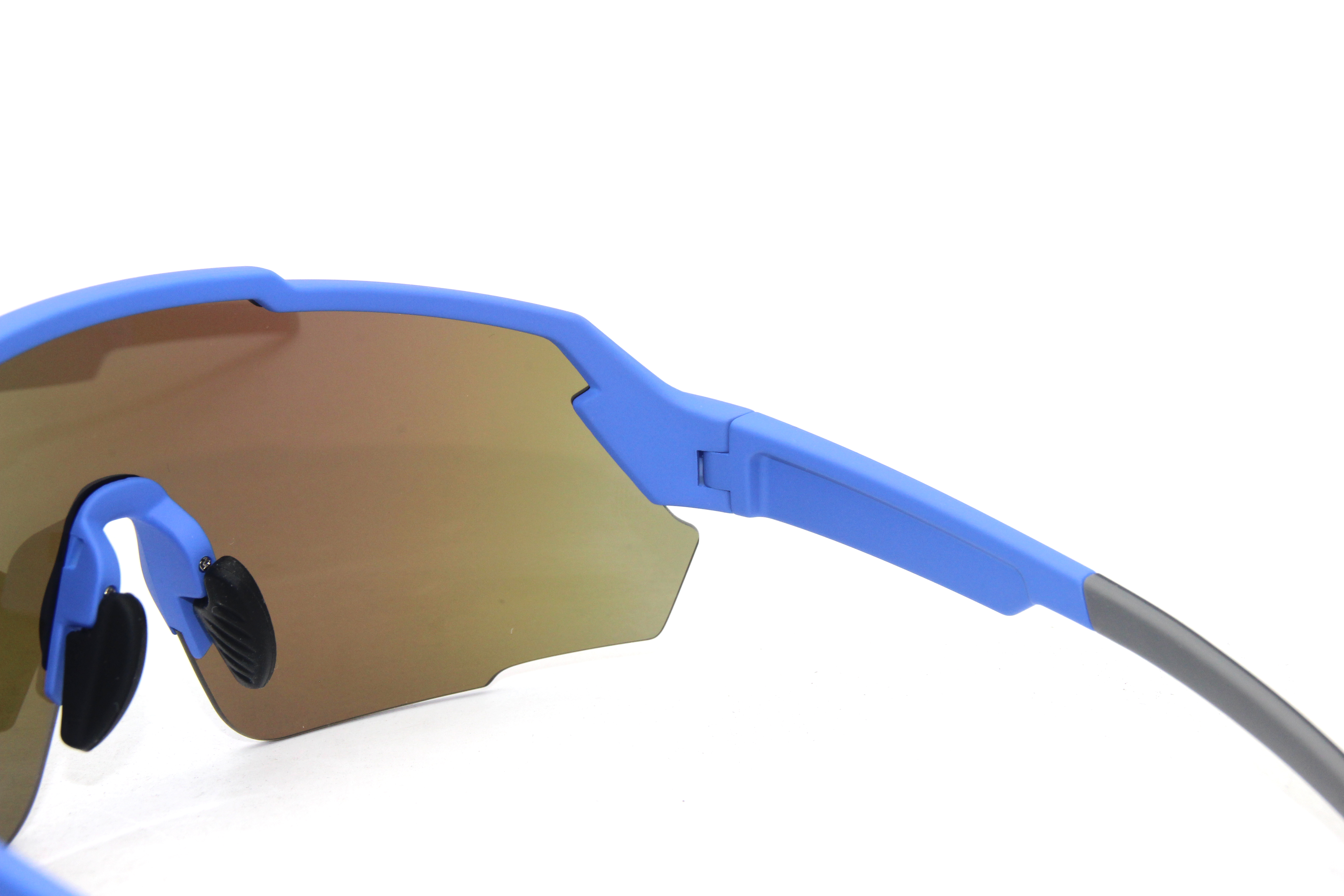 Larger lens Merits Cylindrical lens and TR+Adjustable tips temples sport glasses