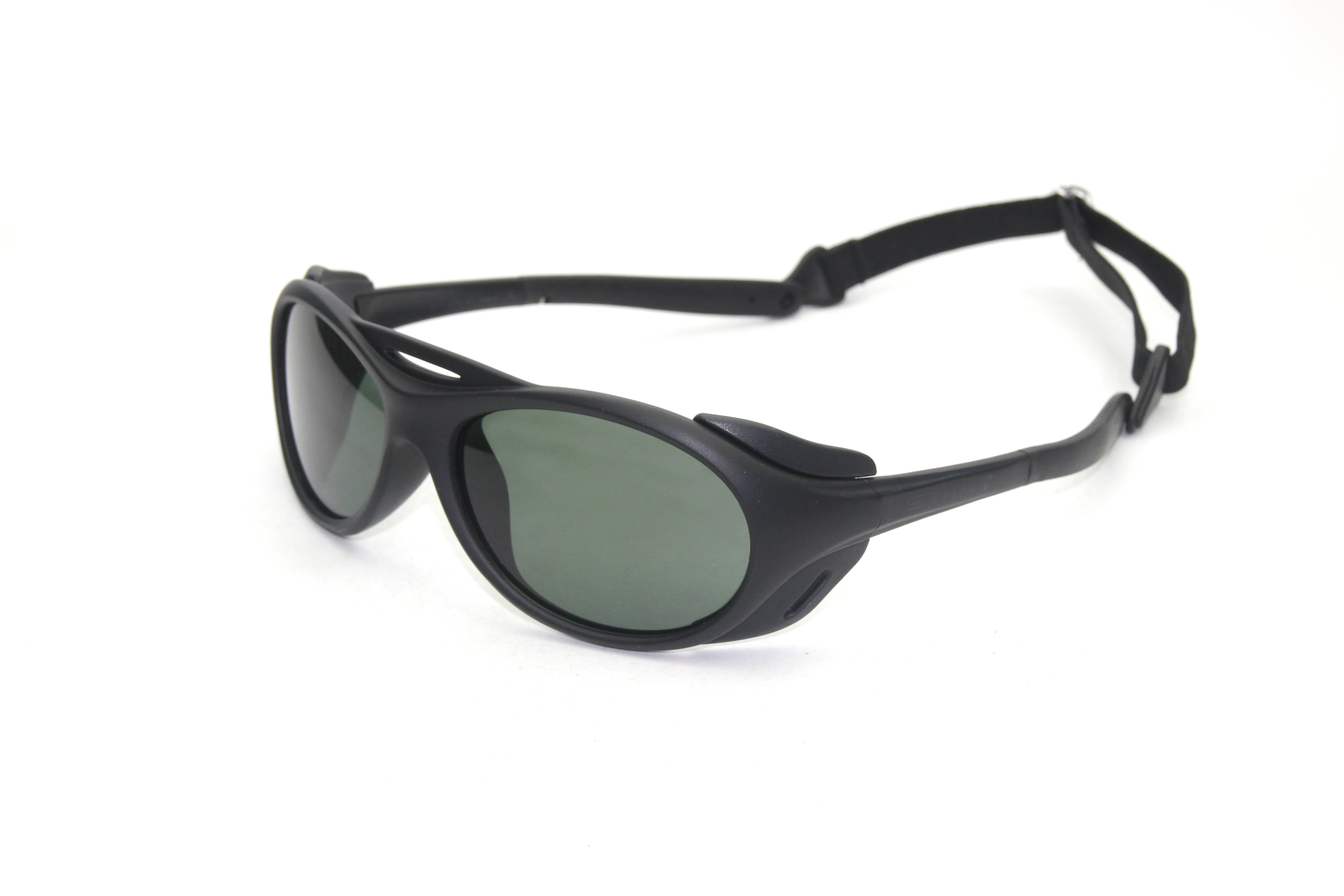 which can protect eyes from light leakage side shield isTPE material